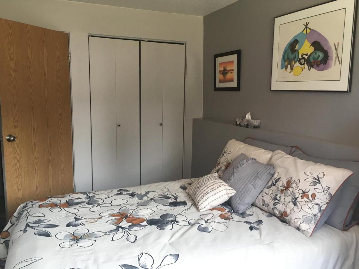 Polar Nights Bed & Breakfast Yellowknife Dış mekan fotoğraf