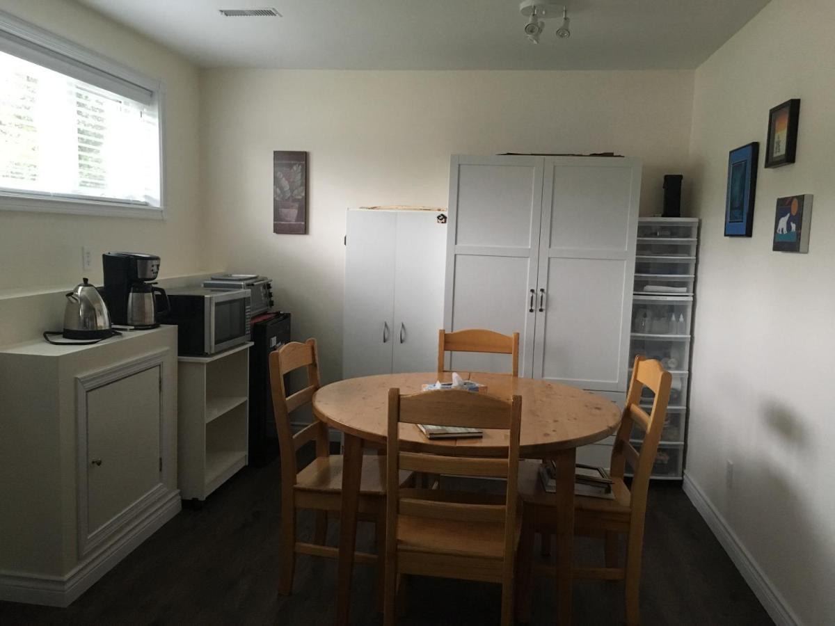 Polar Nights Bed & Breakfast Yellowknife Dış mekan fotoğraf